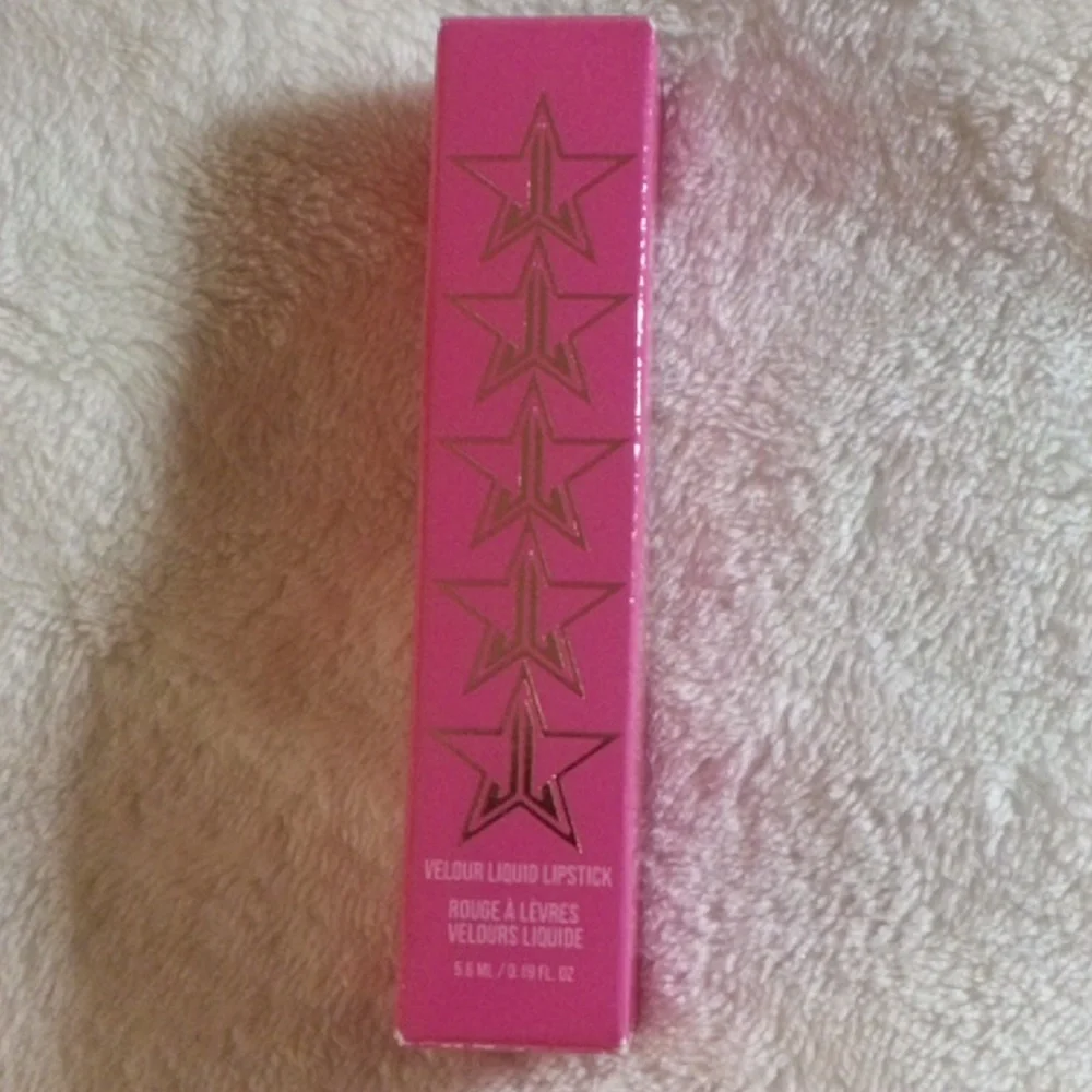 RESTRAINTS JEFFER STAR LIQUID LIP STICK